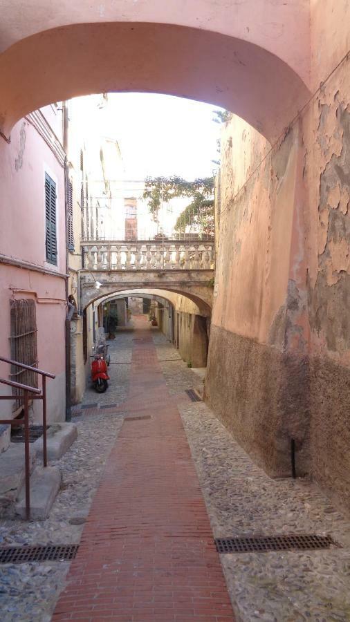 Medieval House Ventimiglia Buitenkant foto
